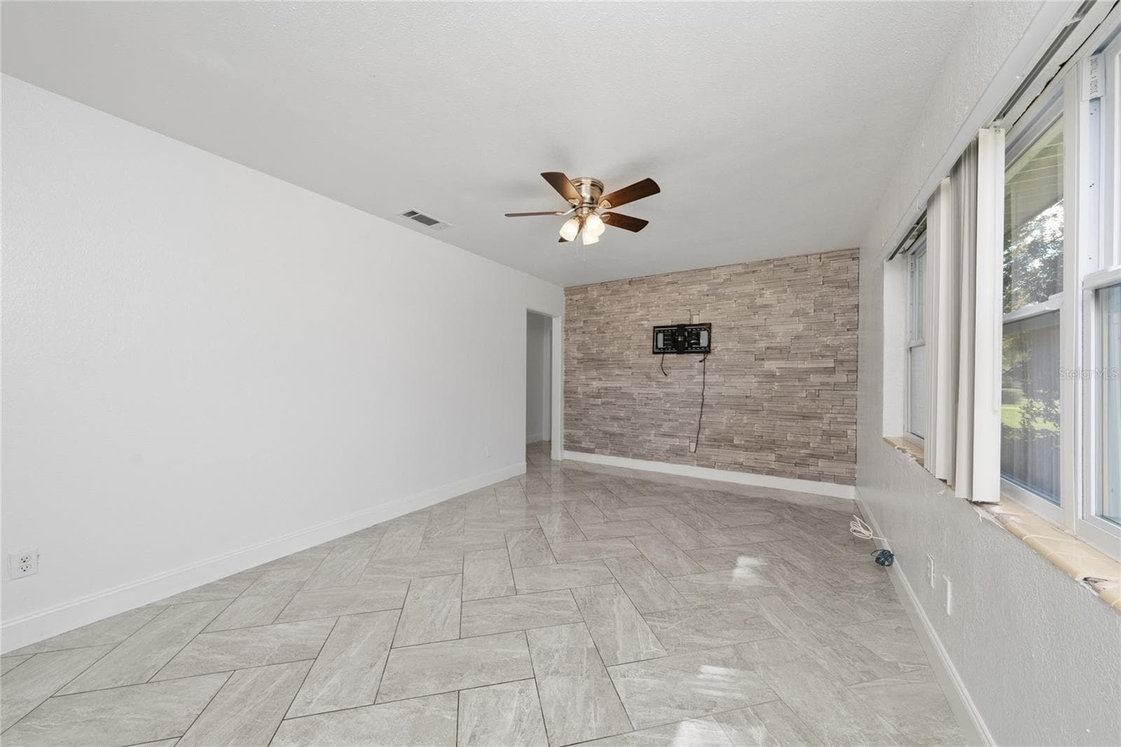 Single Family Residence at 417 AVENUE G SE, WINTER HAVEN, photo 14 of 42