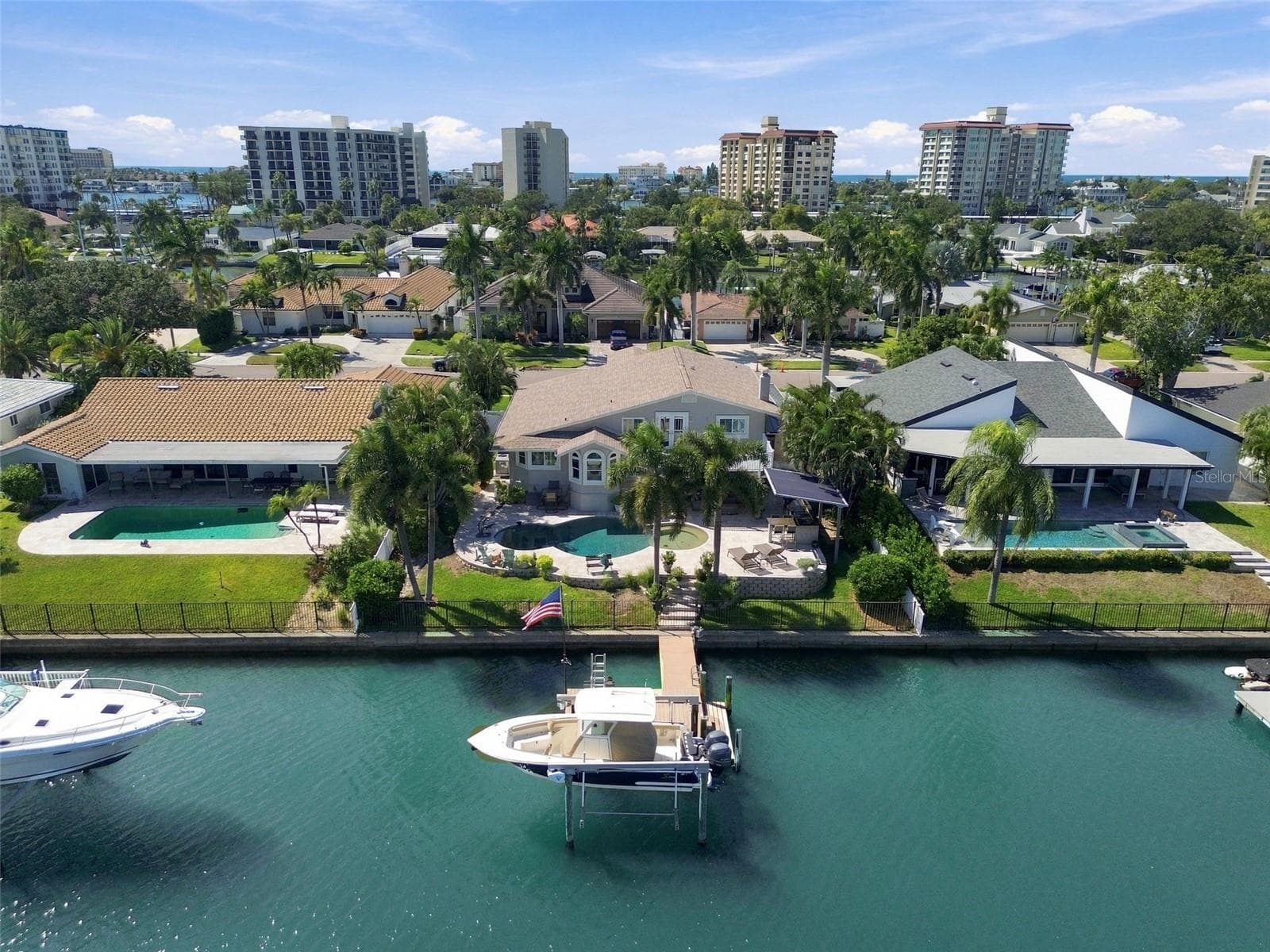 Single Family Residence at 707 SNUG IS, CLEARWATER BEACH, photo 77 of 85