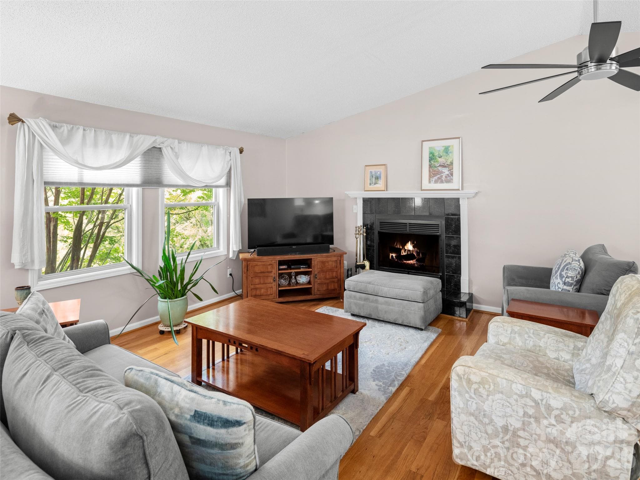 Single Family Residence at 22 Evening Shade Drive, Weaverville, photo 2 of 32
