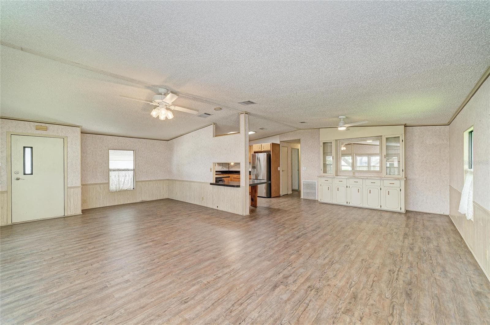 Manufactured Home at 42 MEADOWLARK CIR, ELLENTON, photo 12 of 53
