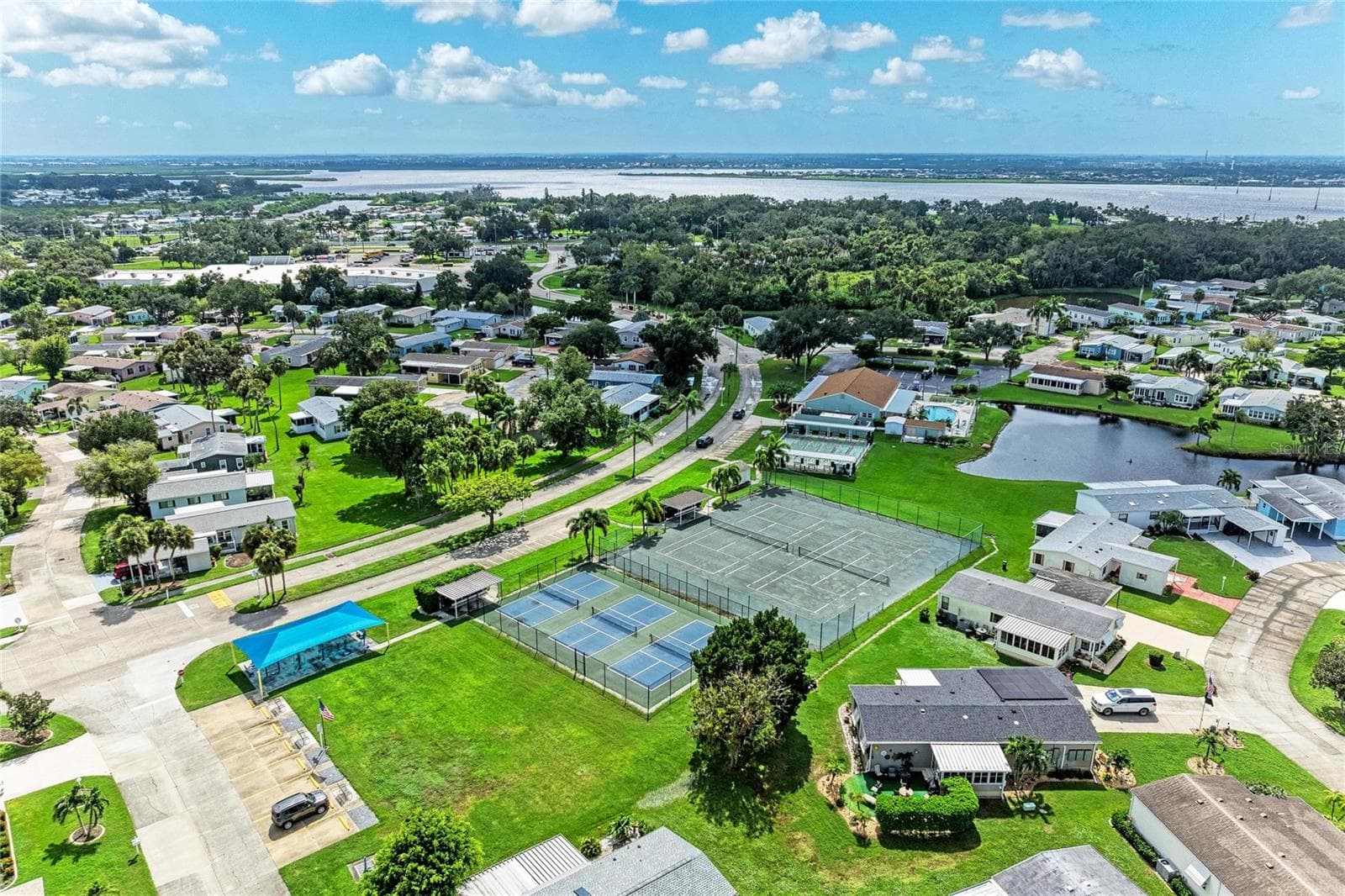 Manufactured Home at 42 MEADOWLARK CIR, ELLENTON, photo 44 of 53