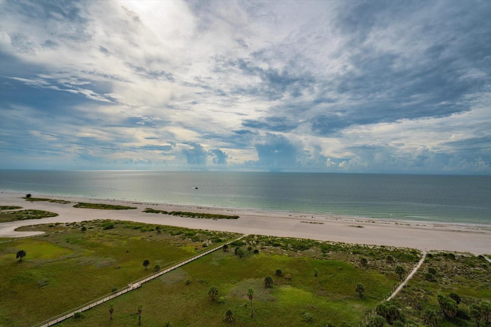 Condominium at 1200 GULF BLVD #1704, CLEARWATER, photo 9 of 68