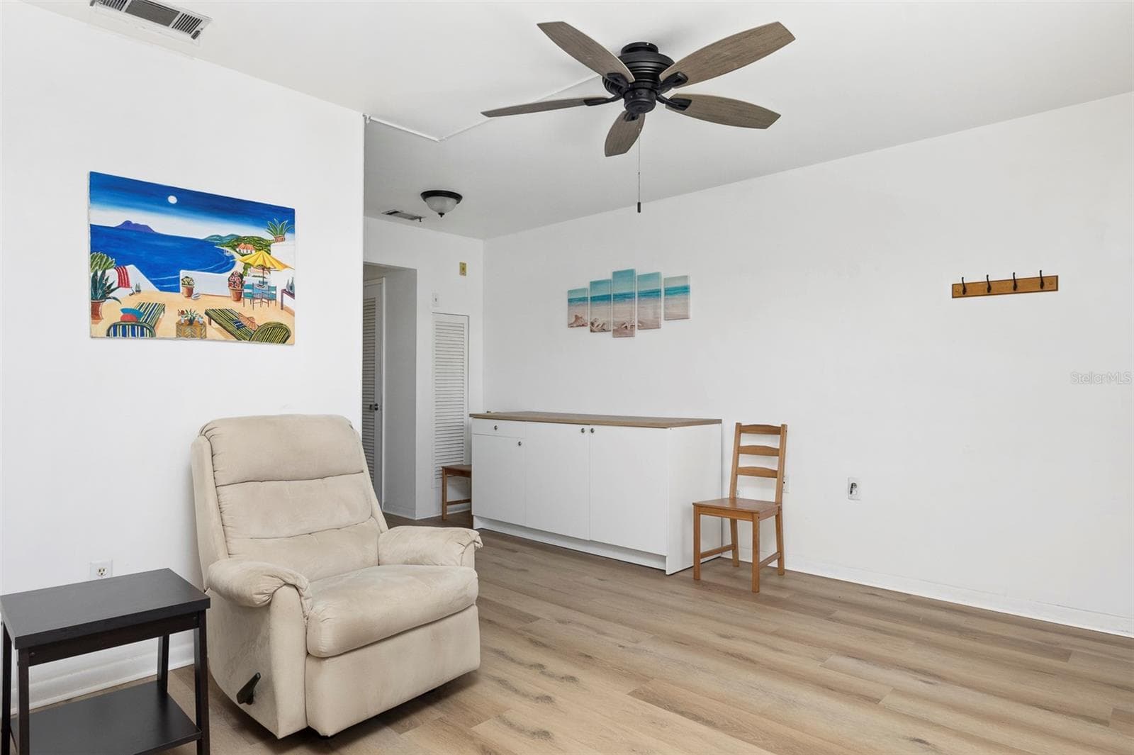 Condominium at 5915 18TH ST N #16, ST PETERSBURG, photo 7 of 38
