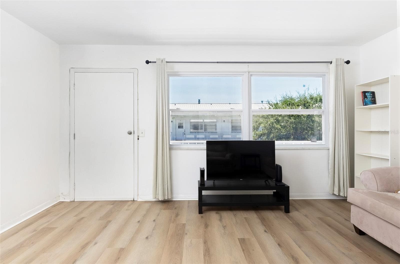 Condominium at 5915 18TH ST N #16, ST PETERSBURG, photo 9 of 38