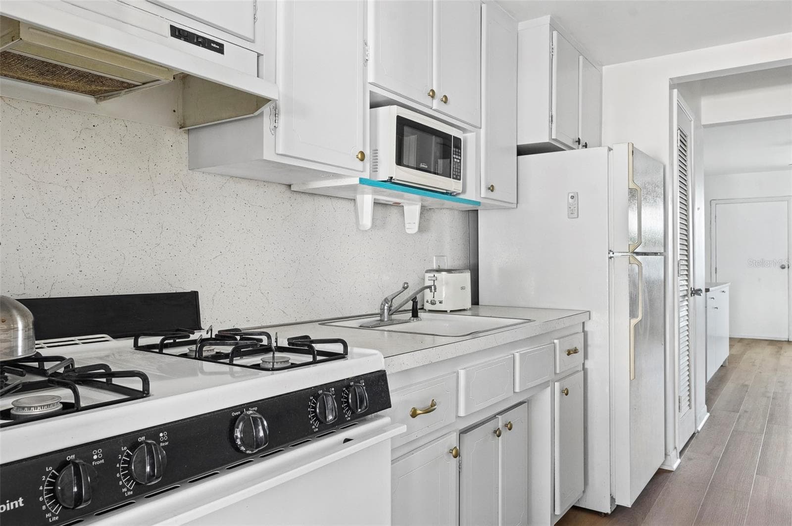 Condominium at 5915 18TH ST N #16, ST PETERSBURG, photo 12 of 38