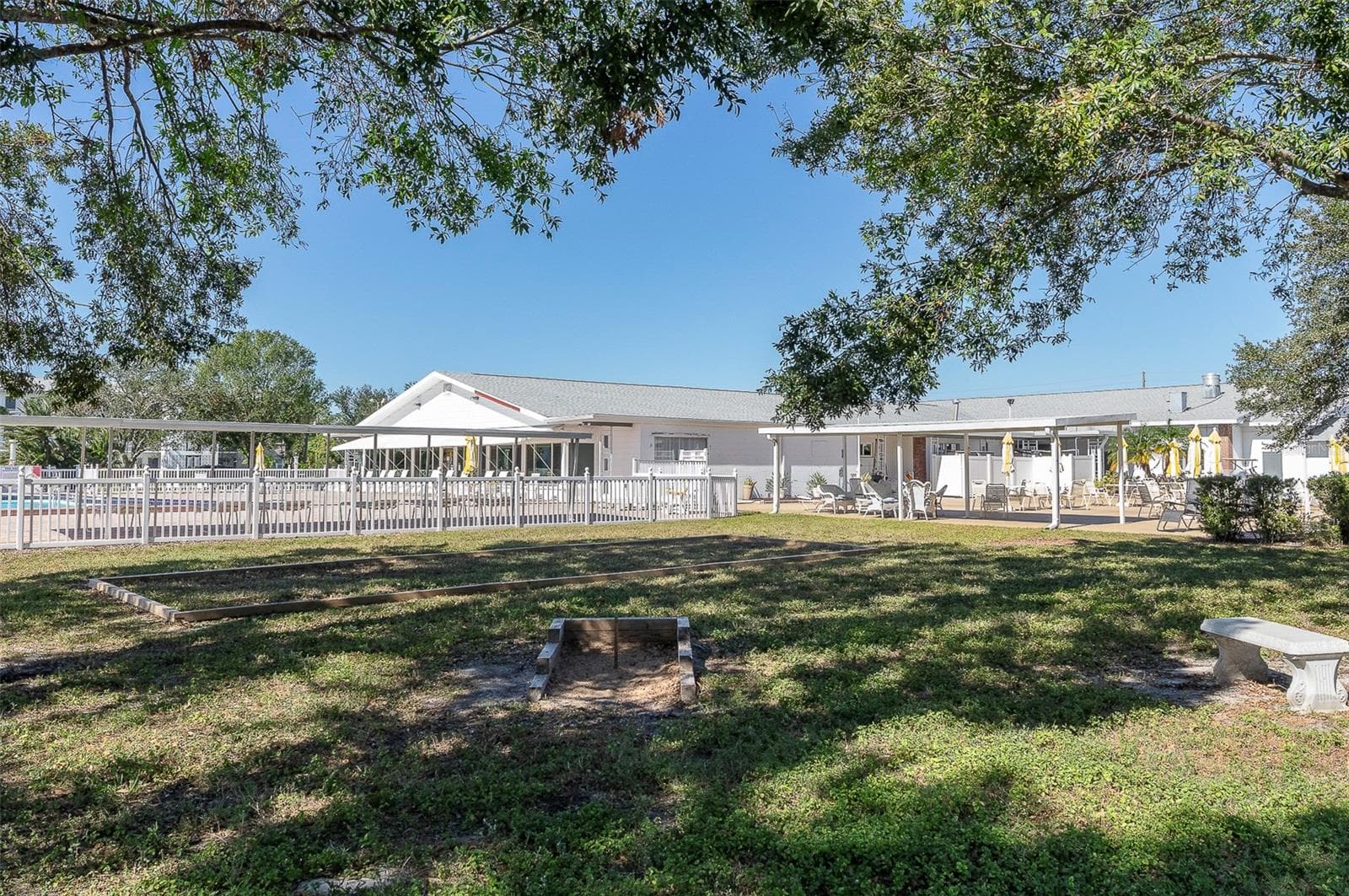 Condominium at 5915 18TH ST N #16, ST PETERSBURG, photo 27 of 38
