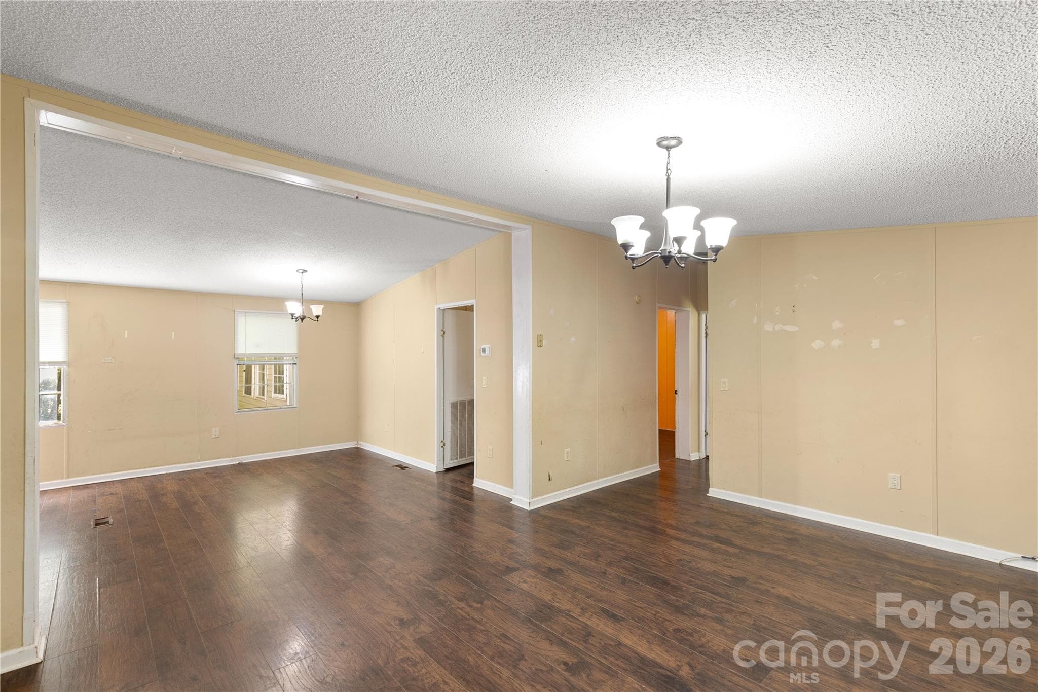 Single Family Residence at 1201 Shiloh Drive, Lancaster, photo 3 of 17