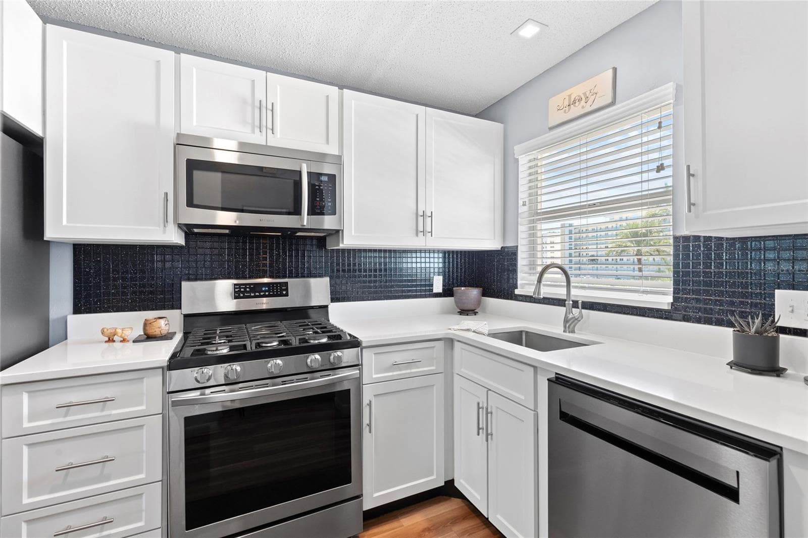 Condominium at 6075 SHORE BLVD S #411, GULFPORT, photo 5 of 44