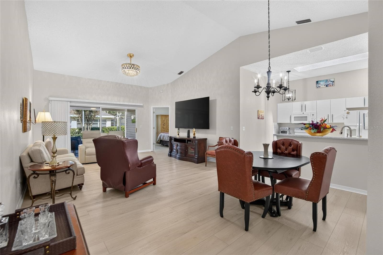 Condominium at 2433 NEW HAVEN CIR, SUN CITY CENTER, photo 9 of 40