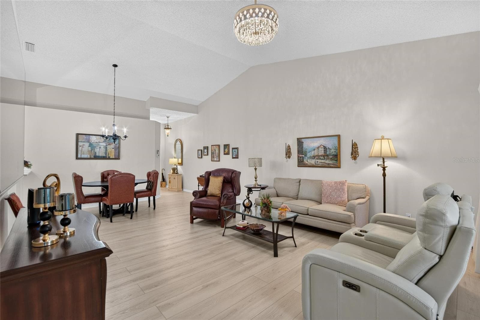 Condominium at 2433 NEW HAVEN CIR, SUN CITY CENTER, photo 12 of 40
