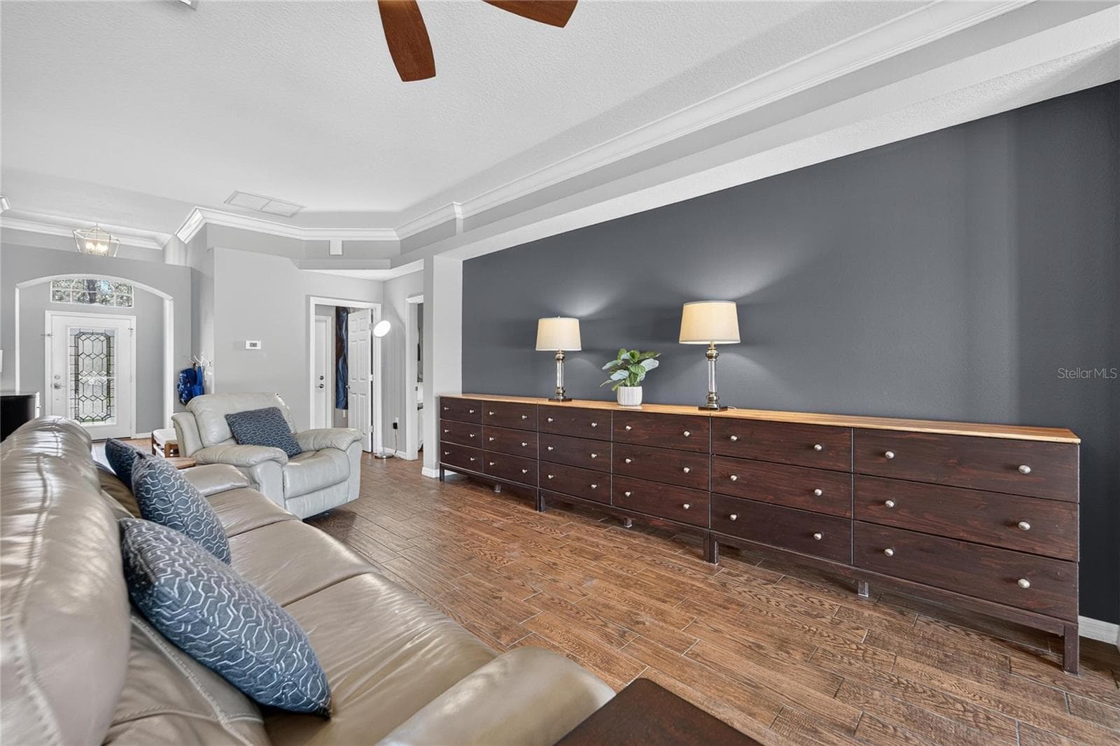 SO... MUCH... CROWN MOLDING! THE ENTIRE HOUSE! - 1750 LEYBOURNE LOOP, WESLEY CHAPEL