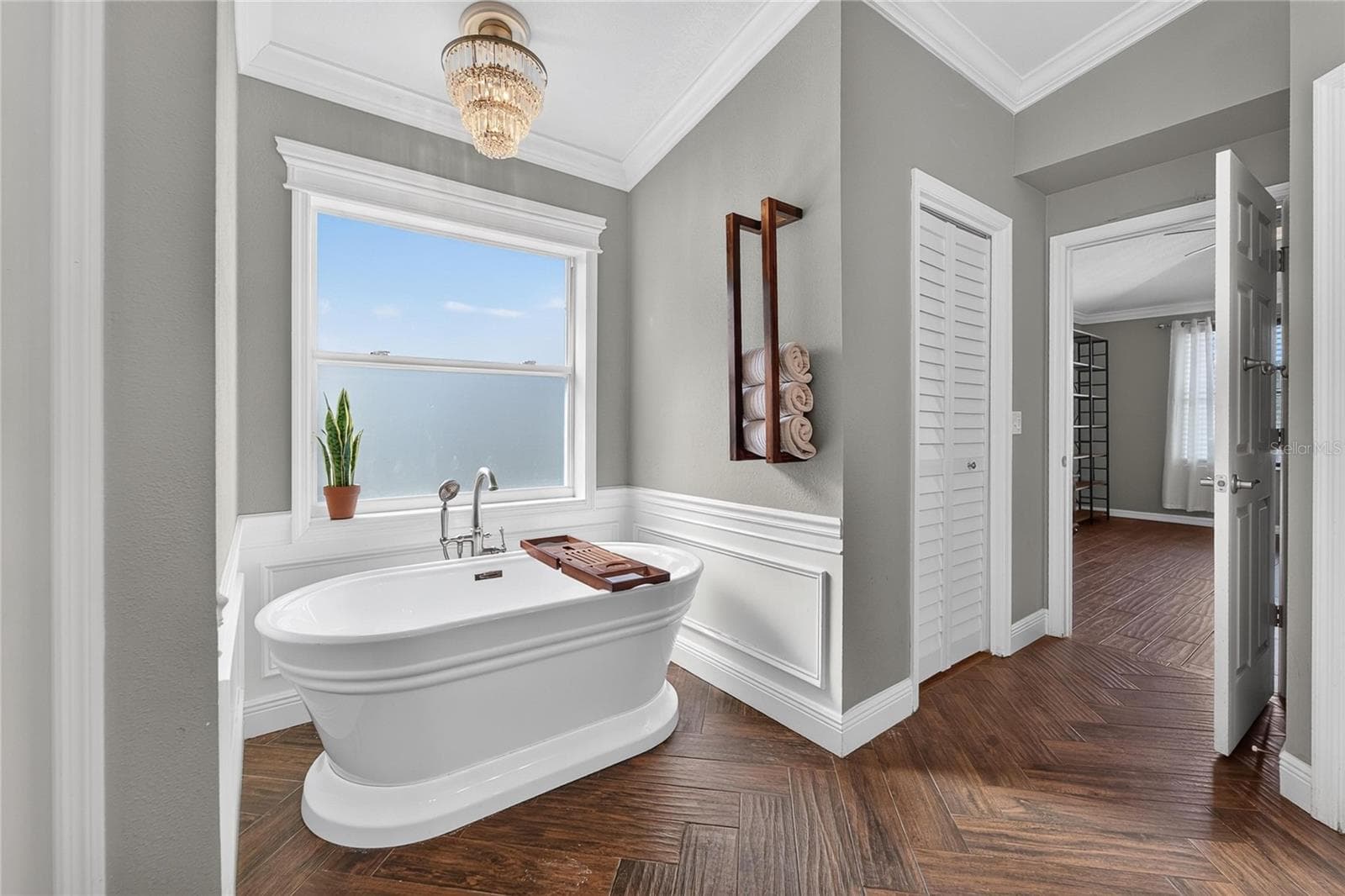 GORGEOUS MASTER BATHROOM RETREAT - 1750 LEYBOURNE LOOP, WESLEY CHAPEL