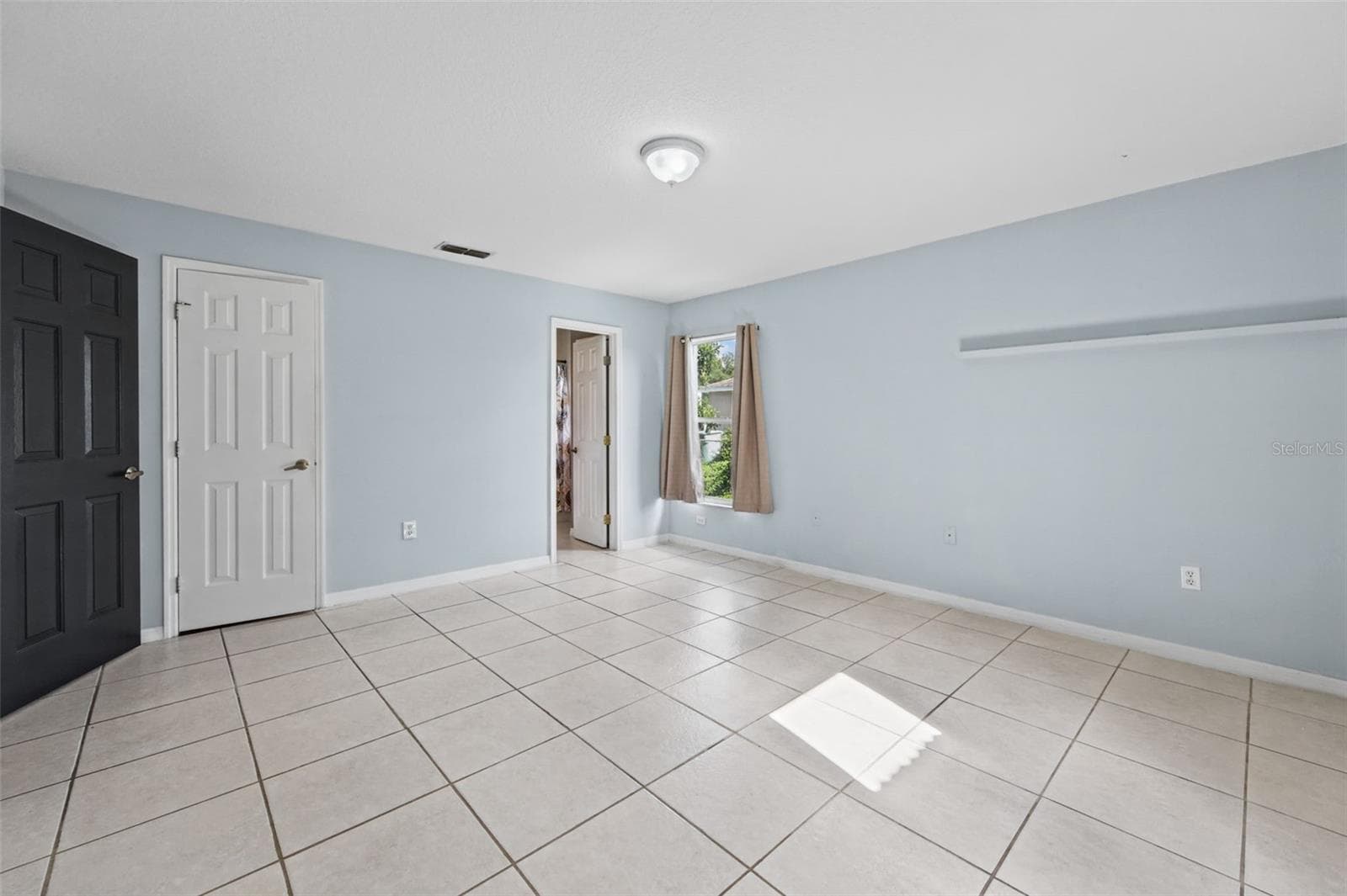 Single Family Residence at 677 SAGAMORE DR, DELTONA, photo 20 of 39