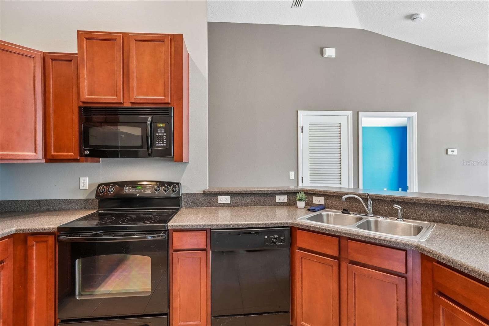 Townhouse at 7703 RED MILL CIR, NEW PORT RICHEY, photo 16 of 43
