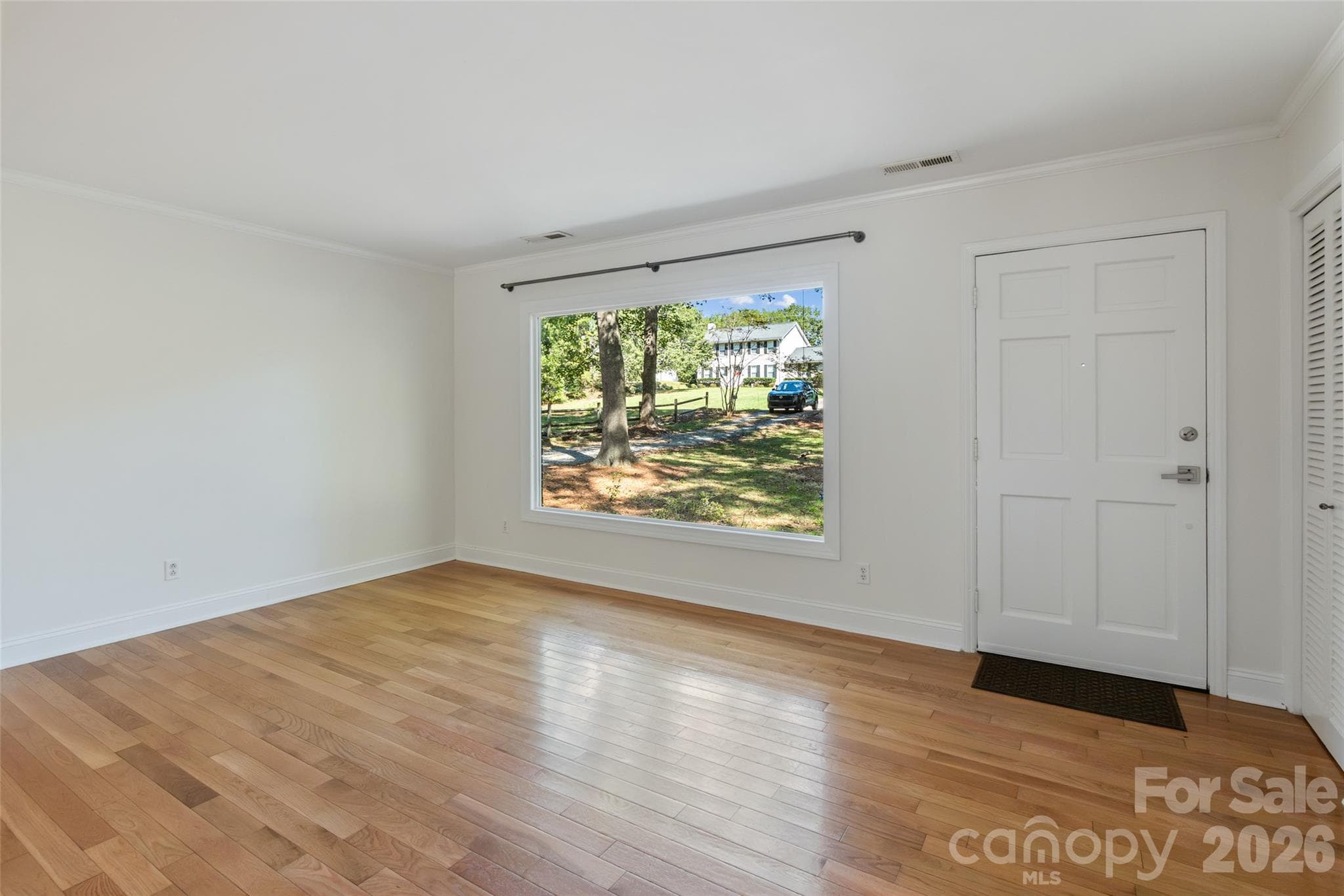 Single Family Residence at 1817 Balfour Lane, Charlotte, photo 5 of 33