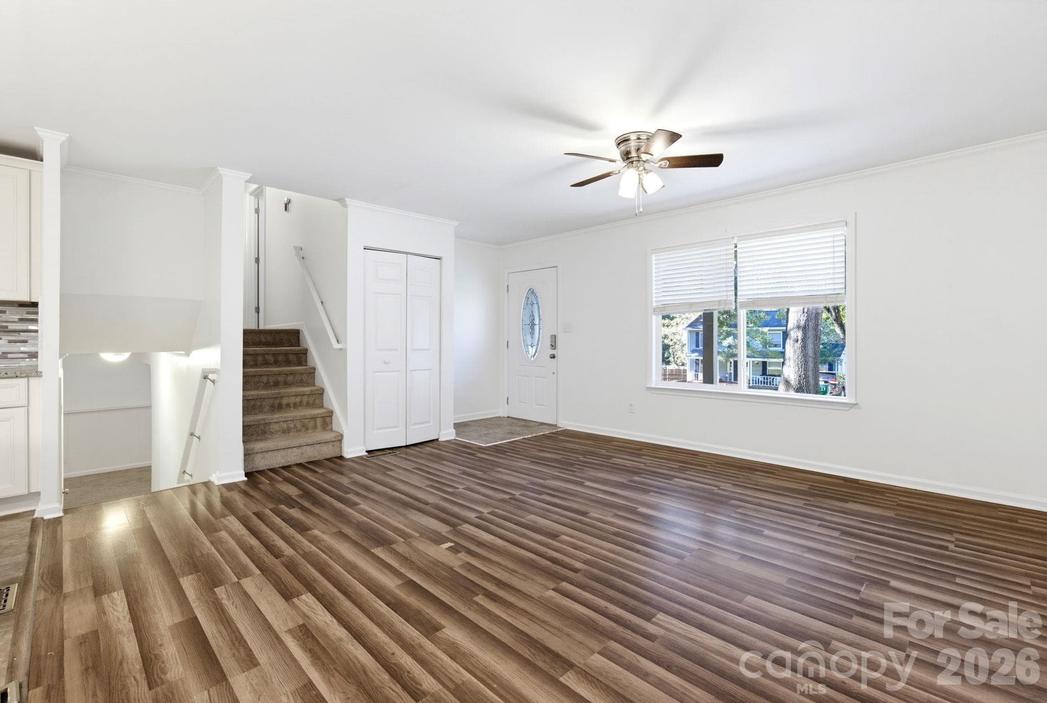 Single Family Residence at 6901 Rollingridge Drive, Charlotte, photo 6 of 36