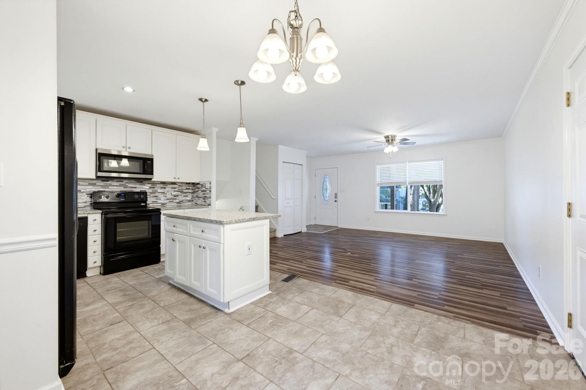 Single Family Residence at 6901 Rollingridge Drive, Charlotte, photo 13 of 36