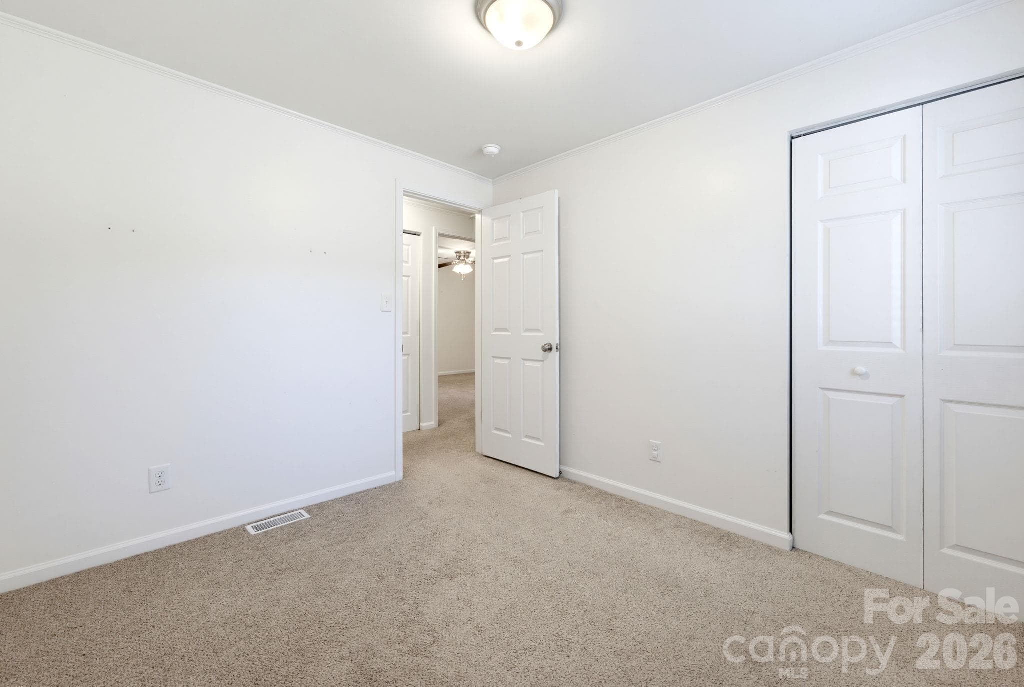 Single Family Residence at 6901 Rollingridge Drive, Charlotte, photo 16 of 36