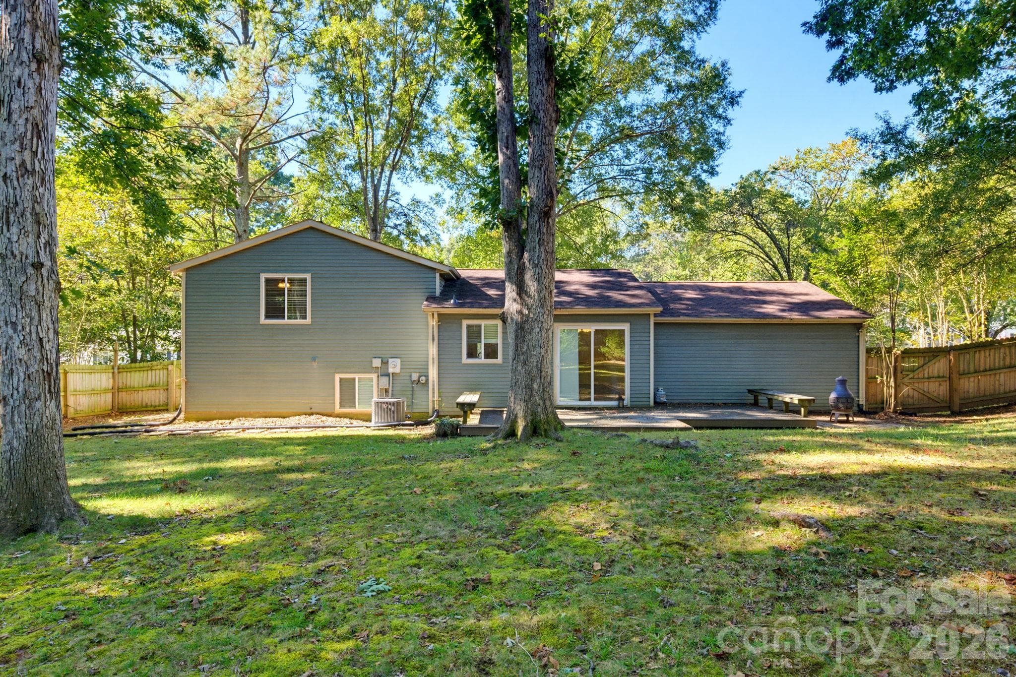 Single Family Residence at 6901 Rollingridge Drive, Charlotte, photo 32 of 36