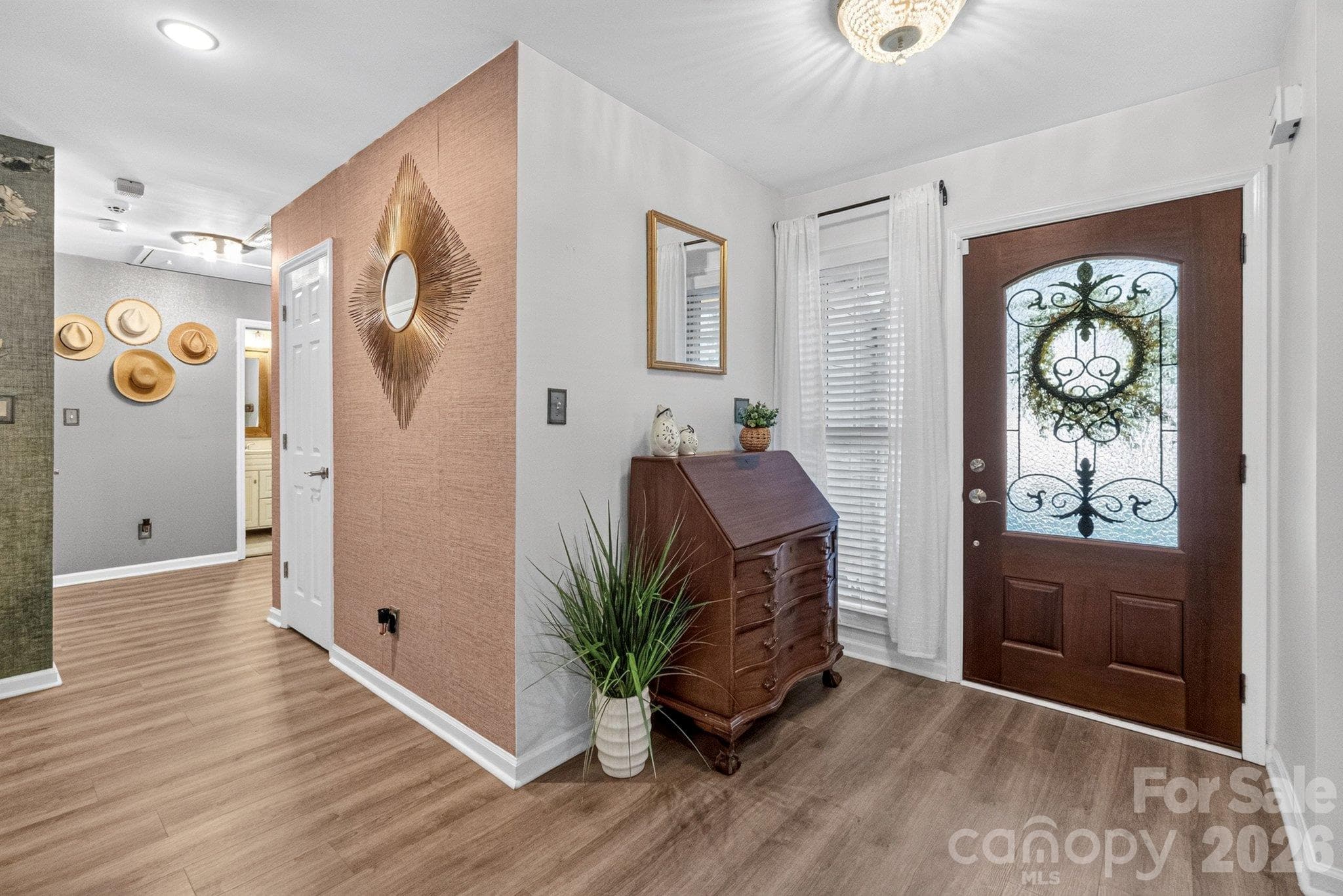 Single Family Residence at 4506 Woods End Lane, Charlotte, photo 5 of 42