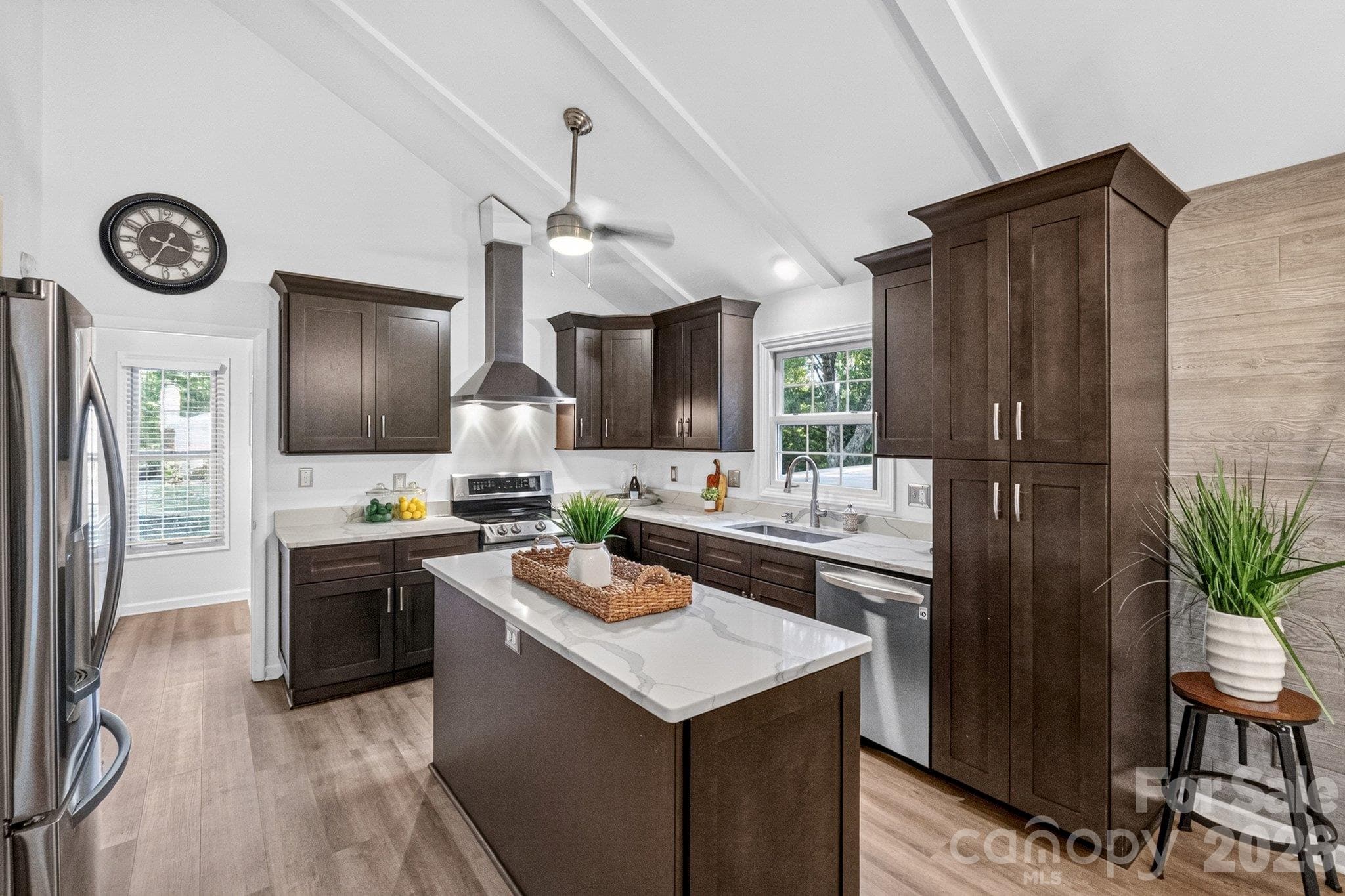 Single Family Residence at 4506 Woods End Lane, Charlotte, photo 13 of 42