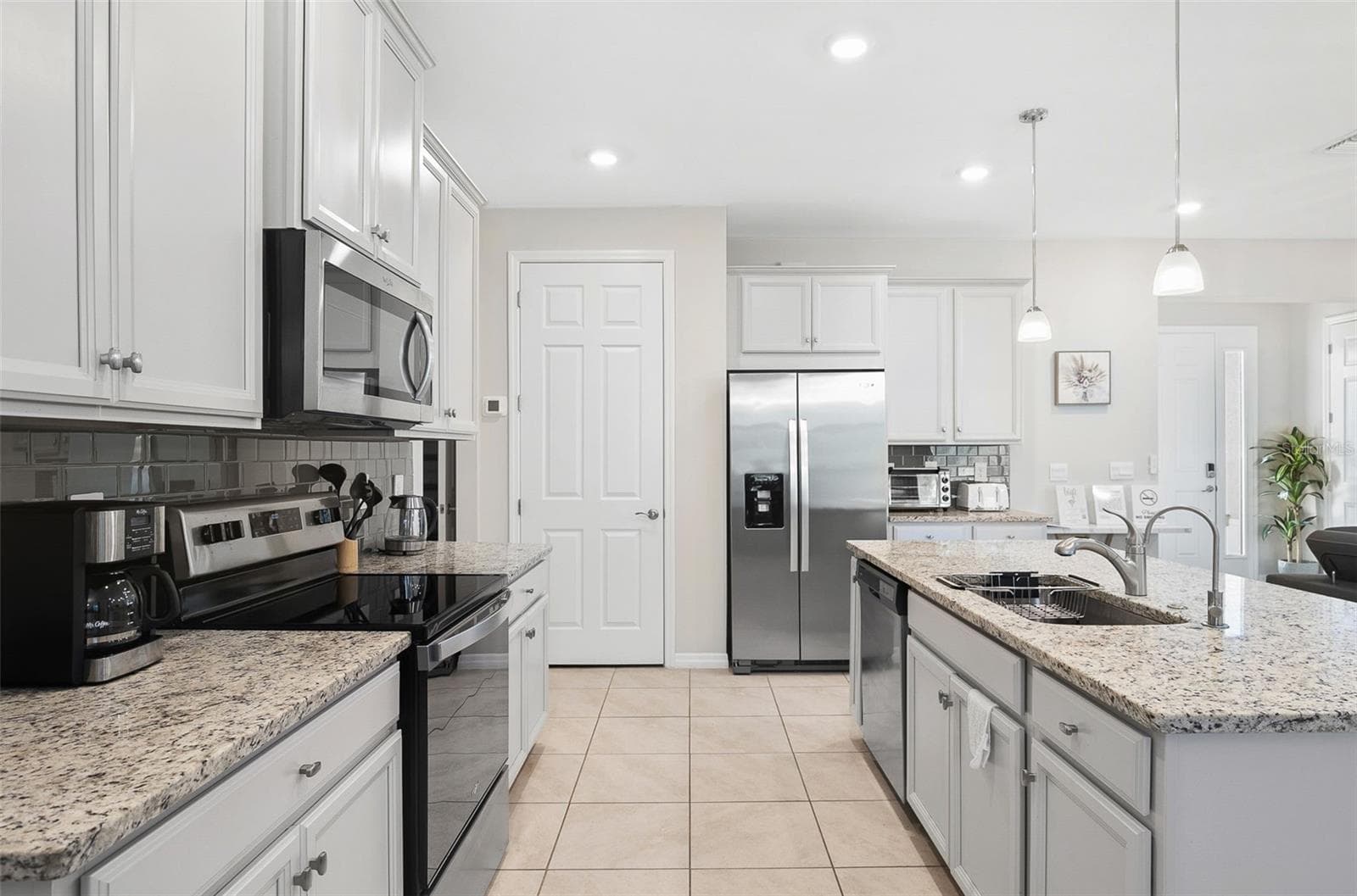 Single Family Residence at 10459 LIVE OAK RD, PORT CHARLOTTE, photo 11 of 27