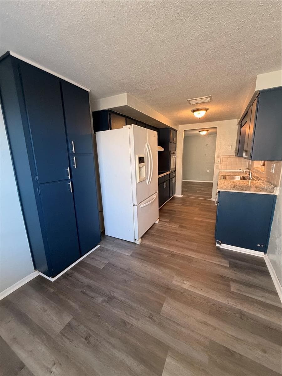 Single Family Residence at 5604 CHEYENNE DR, HOLIDAY, photo 5 of 18