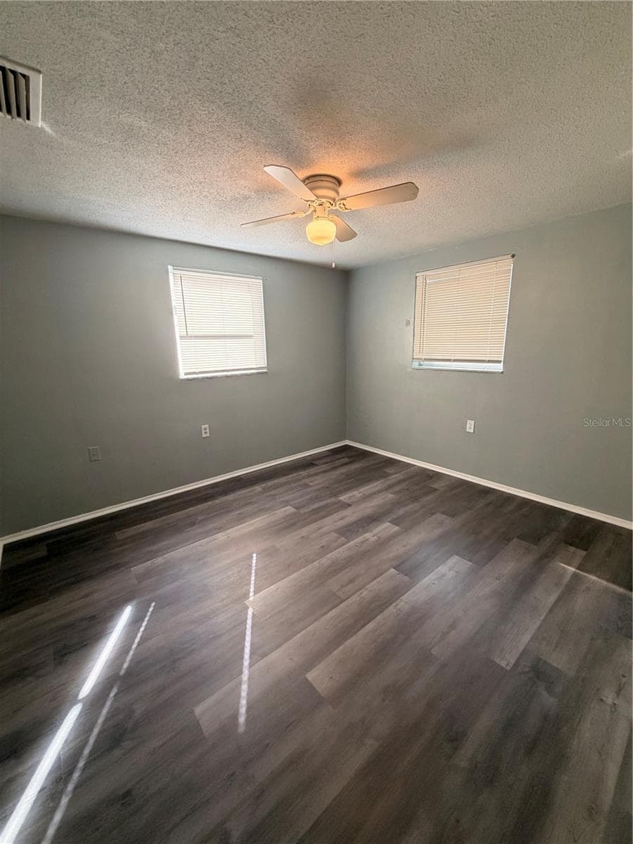 Single Family Residence at 5604 CHEYENNE DR, HOLIDAY, photo 11 of 18