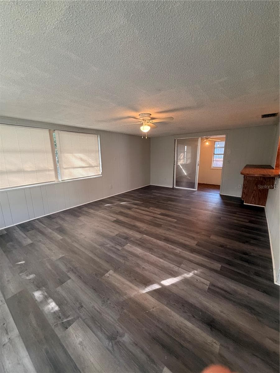 Single Family Residence at 5604 CHEYENNE DR, HOLIDAY, photo 13 of 18
