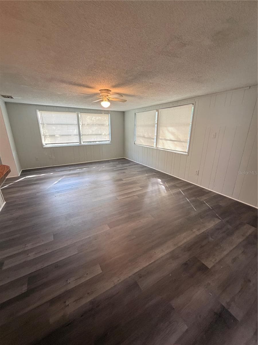 Single Family Residence at 5604 CHEYENNE DR, HOLIDAY, photo 14 of 18