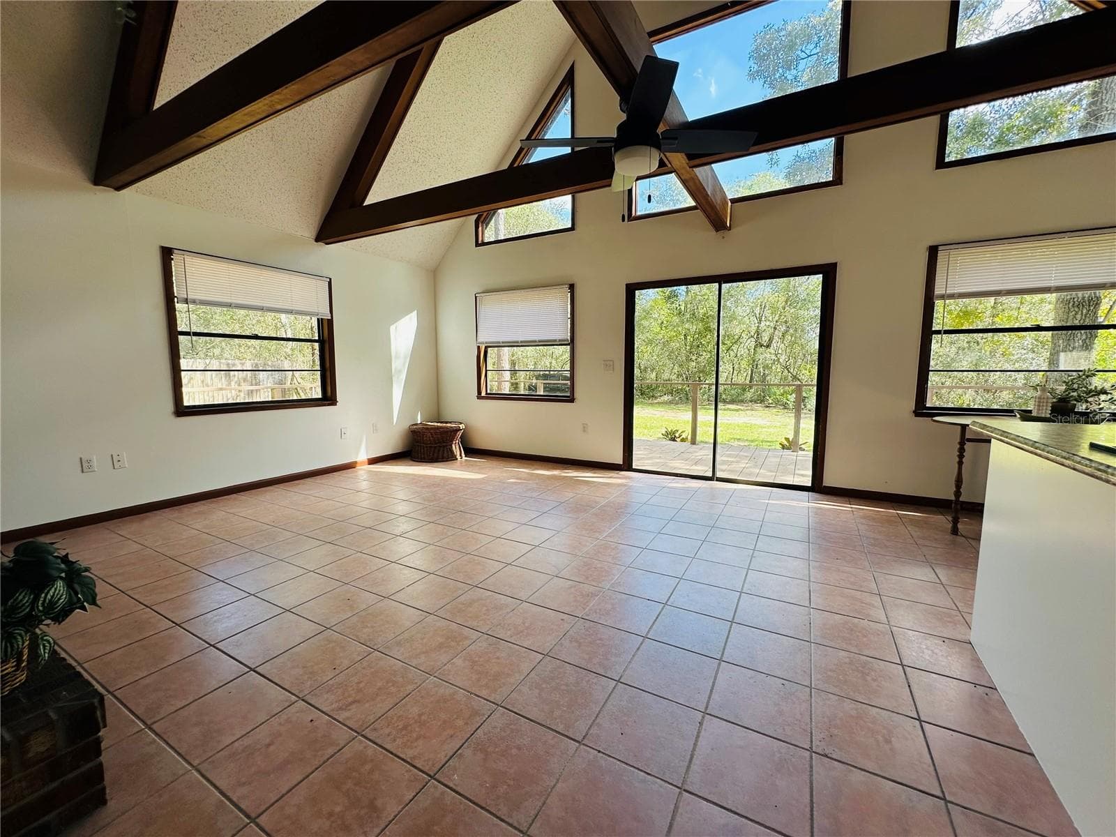 Single Family Residence at 40043 W 8TH AVE, UMATILLA, photo 6 of 23