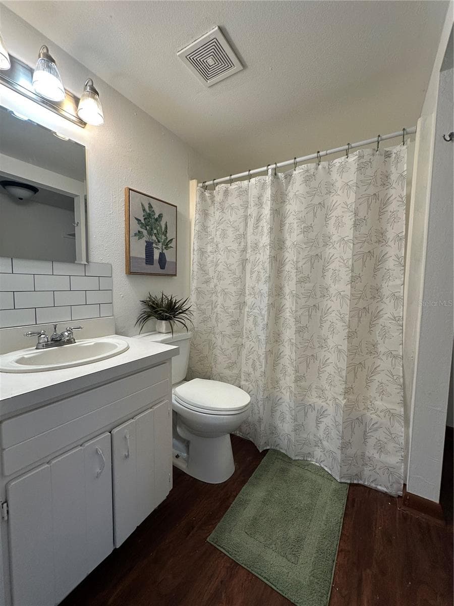 Single Family Residence at 40043 W 8TH AVE, UMATILLA, photo 14 of 23