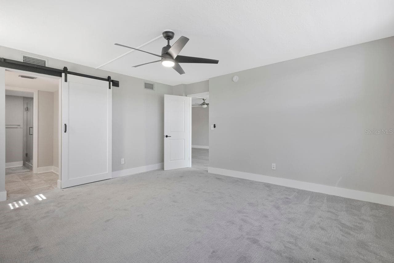 Primary bedroom - 7645 SUN ISLAND DR S #101, SOUTH PASADENA