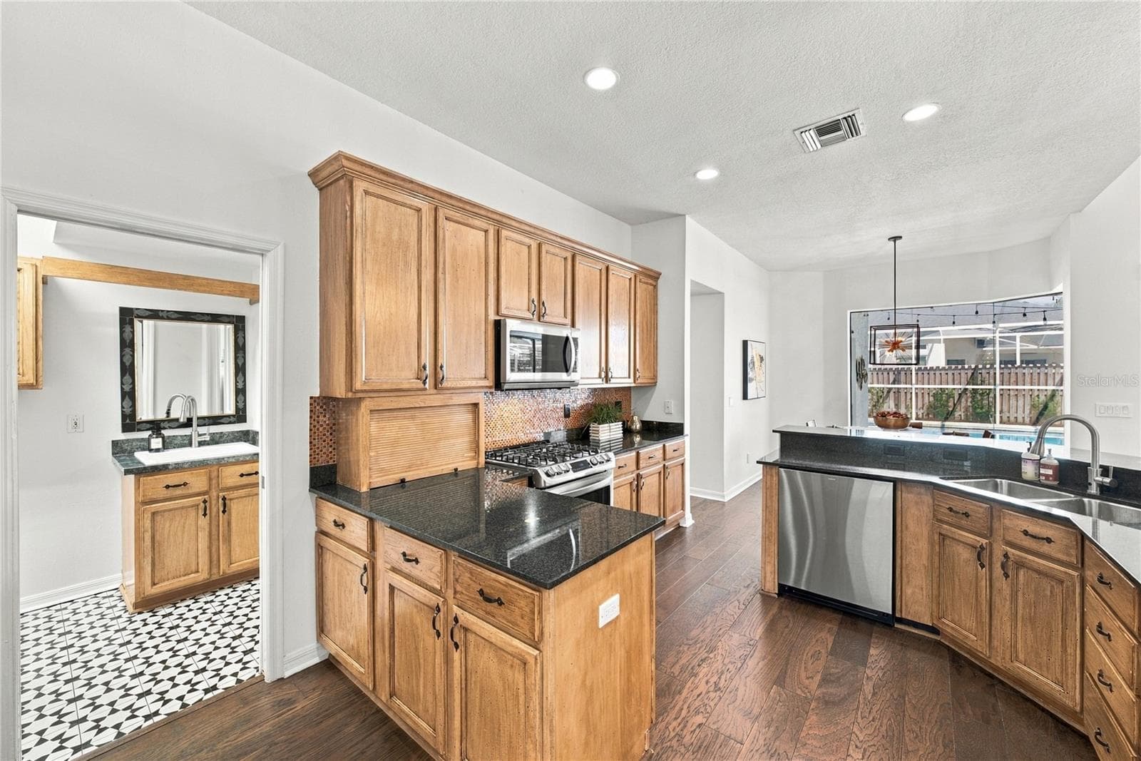 Single Family Residence at 11925 KEATING DR, TAMPA, photo 25 of 97