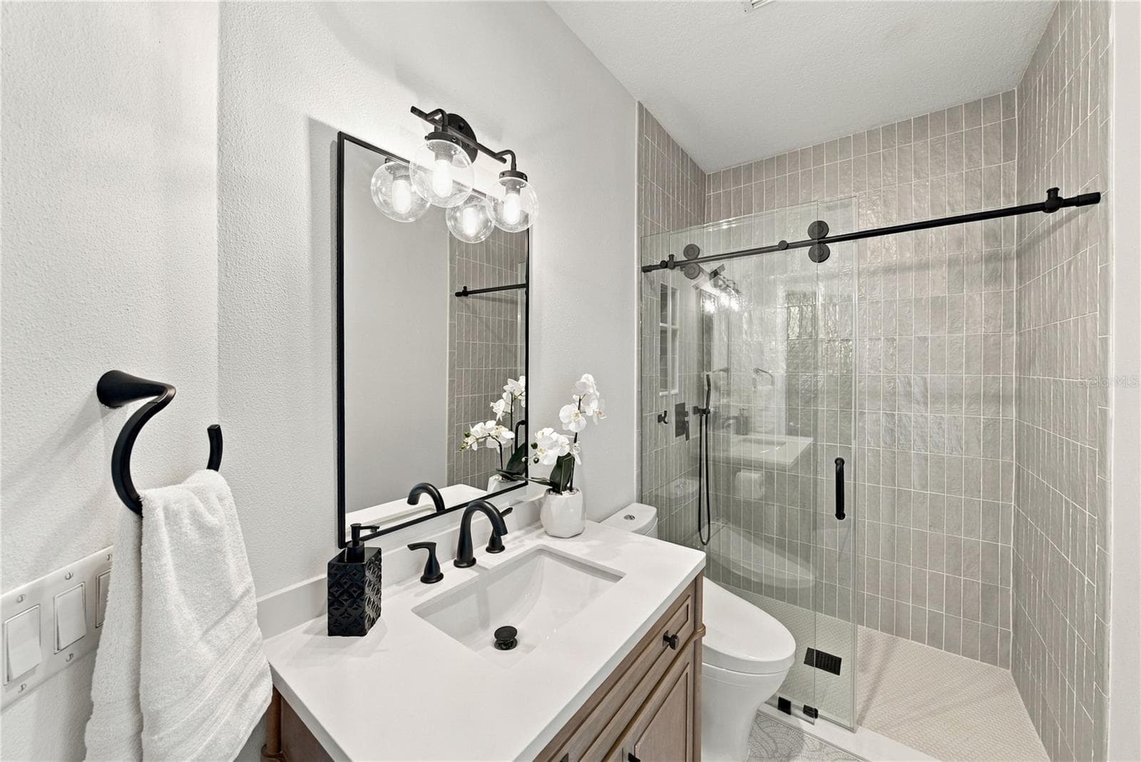 Single Family Residence at 11925 KEATING DR, TAMPA, photo 43 of 97