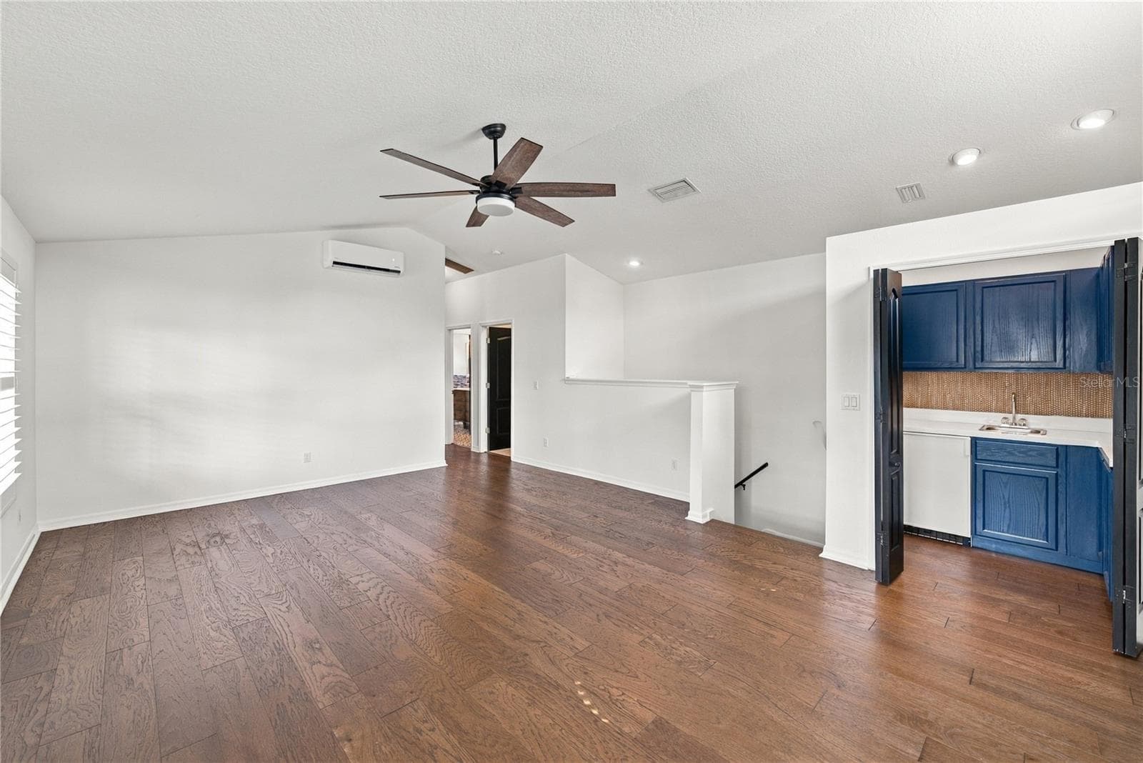 Single Family Residence at 11925 KEATING DR, TAMPA, photo 55 of 97