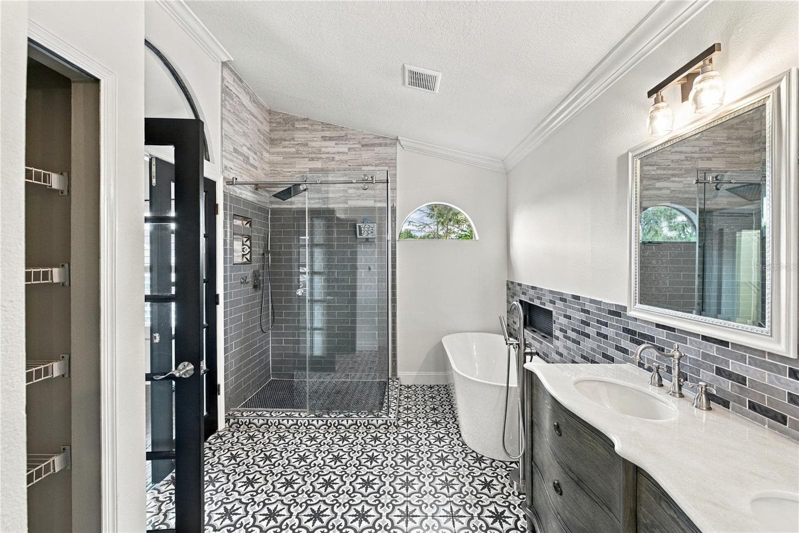 Single Family Residence at 11925 KEATING DR, TAMPA, photo 60 of 97