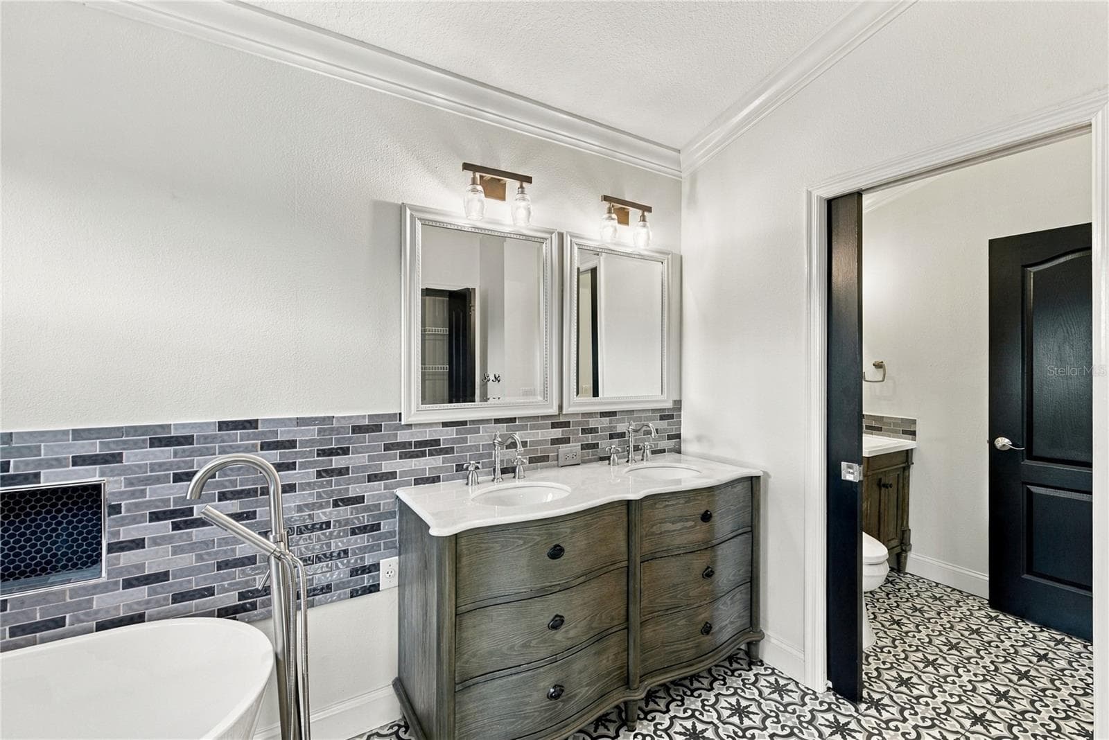 Single Family Residence at 11925 KEATING DR, TAMPA, photo 63 of 97