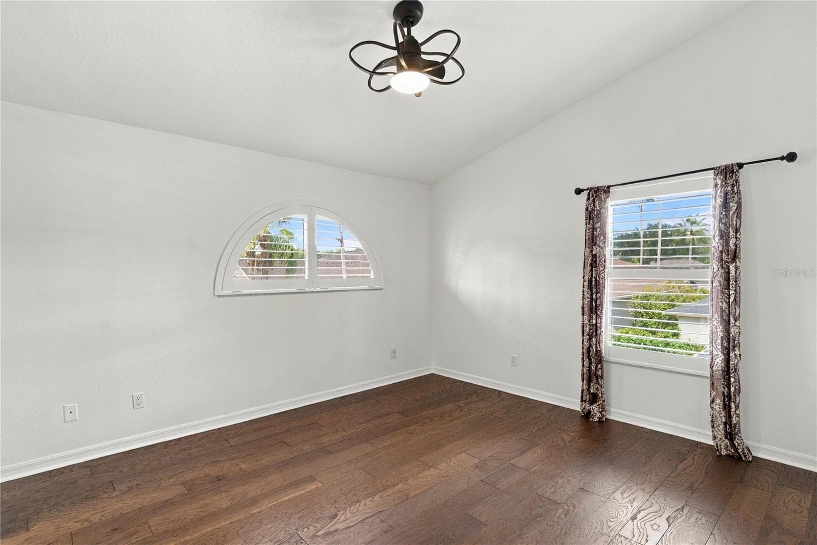 Single Family Residence at 11925 KEATING DR, TAMPA, photo 64 of 97