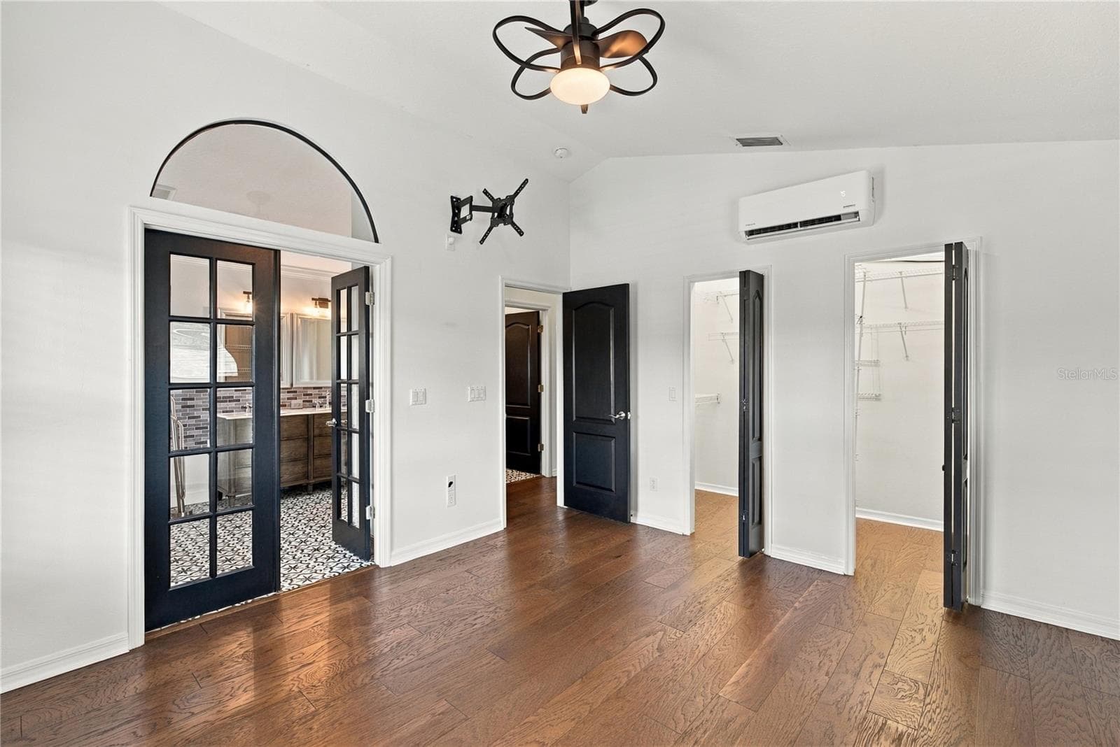 Single Family Residence at 11925 KEATING DR, TAMPA, photo 65 of 97