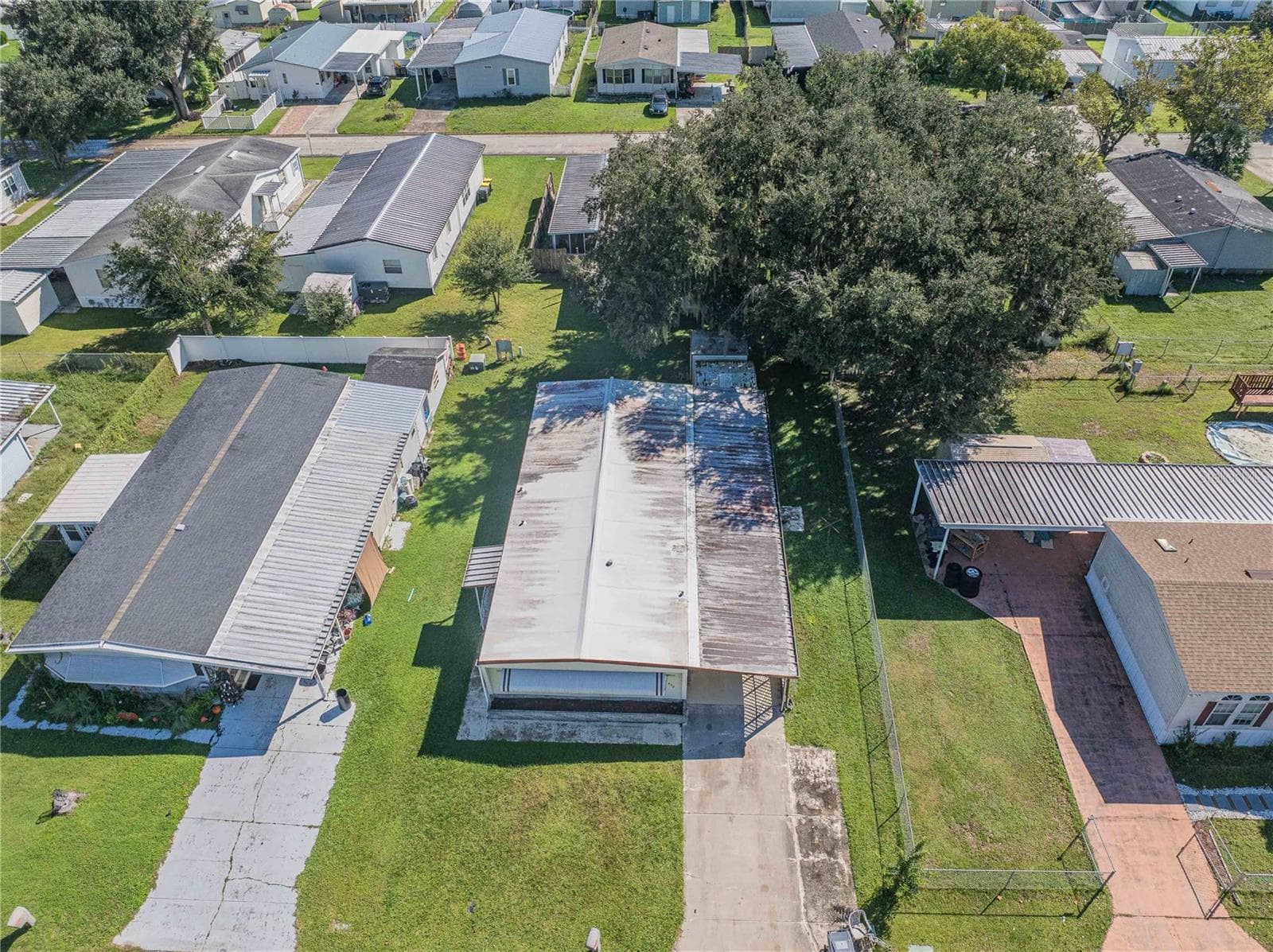 Mobile Home at 432 LAZY LAKE DR W, LAKELAND, photo 4 of 32
