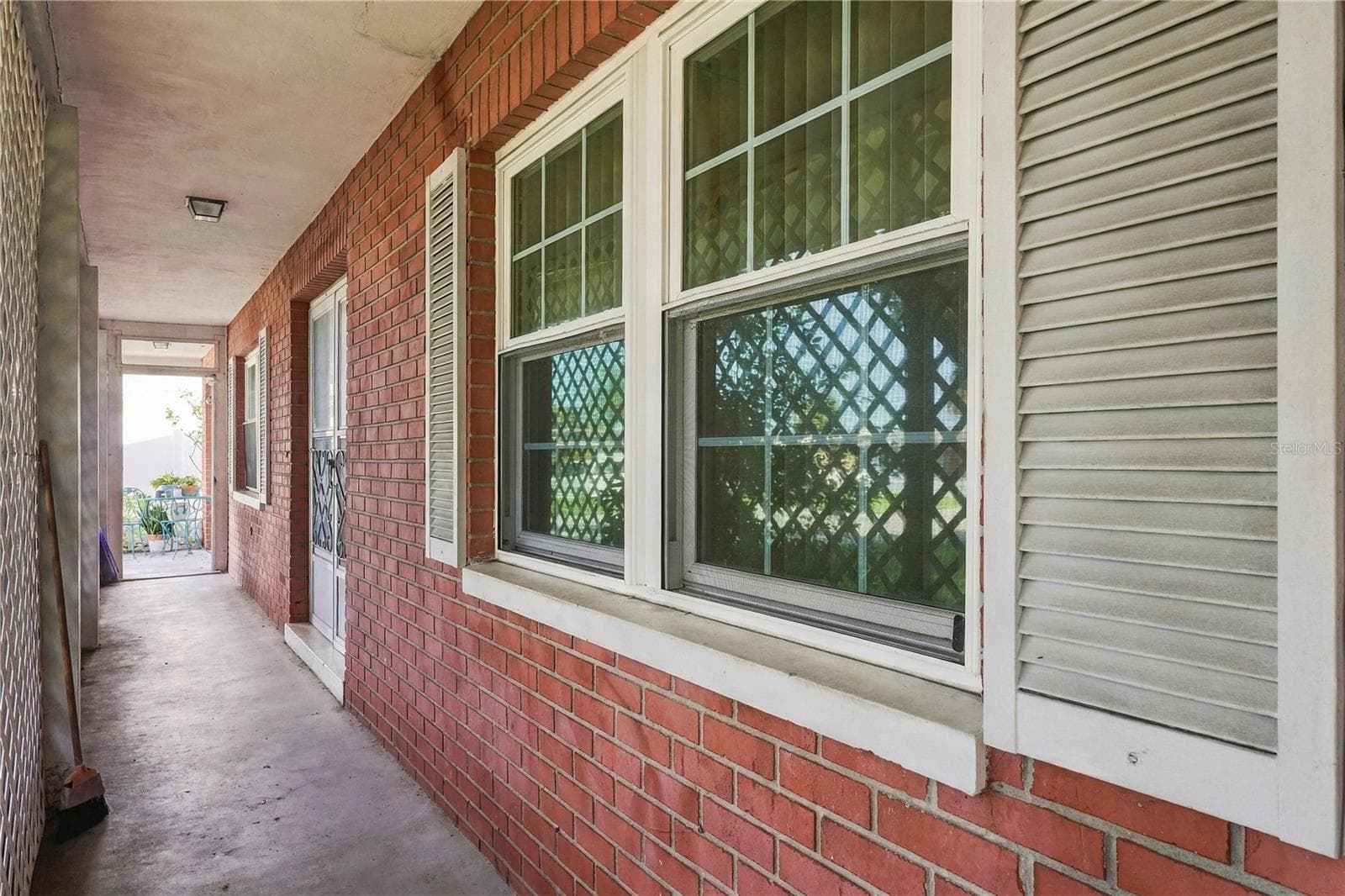 Single Family Residence at 10724 PREMIER AVE, PORT RICHEY, photo 3 of 31