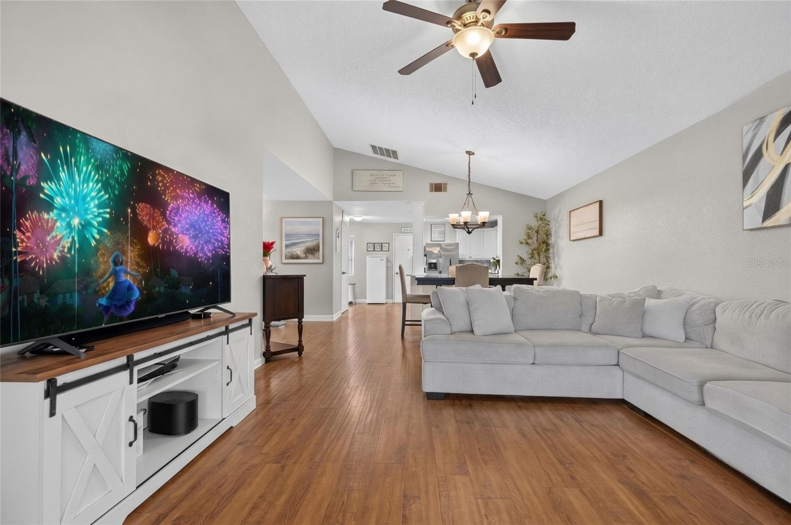 Single Family Residence at 114 SUNWOOD CT, KISSIMMEE, photo 5 of 16