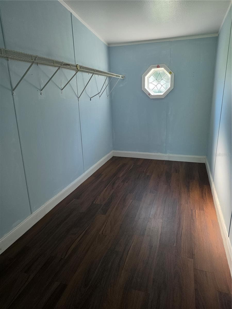 Walk in Closet - 1504 WALDRUP RD, LAKELAND