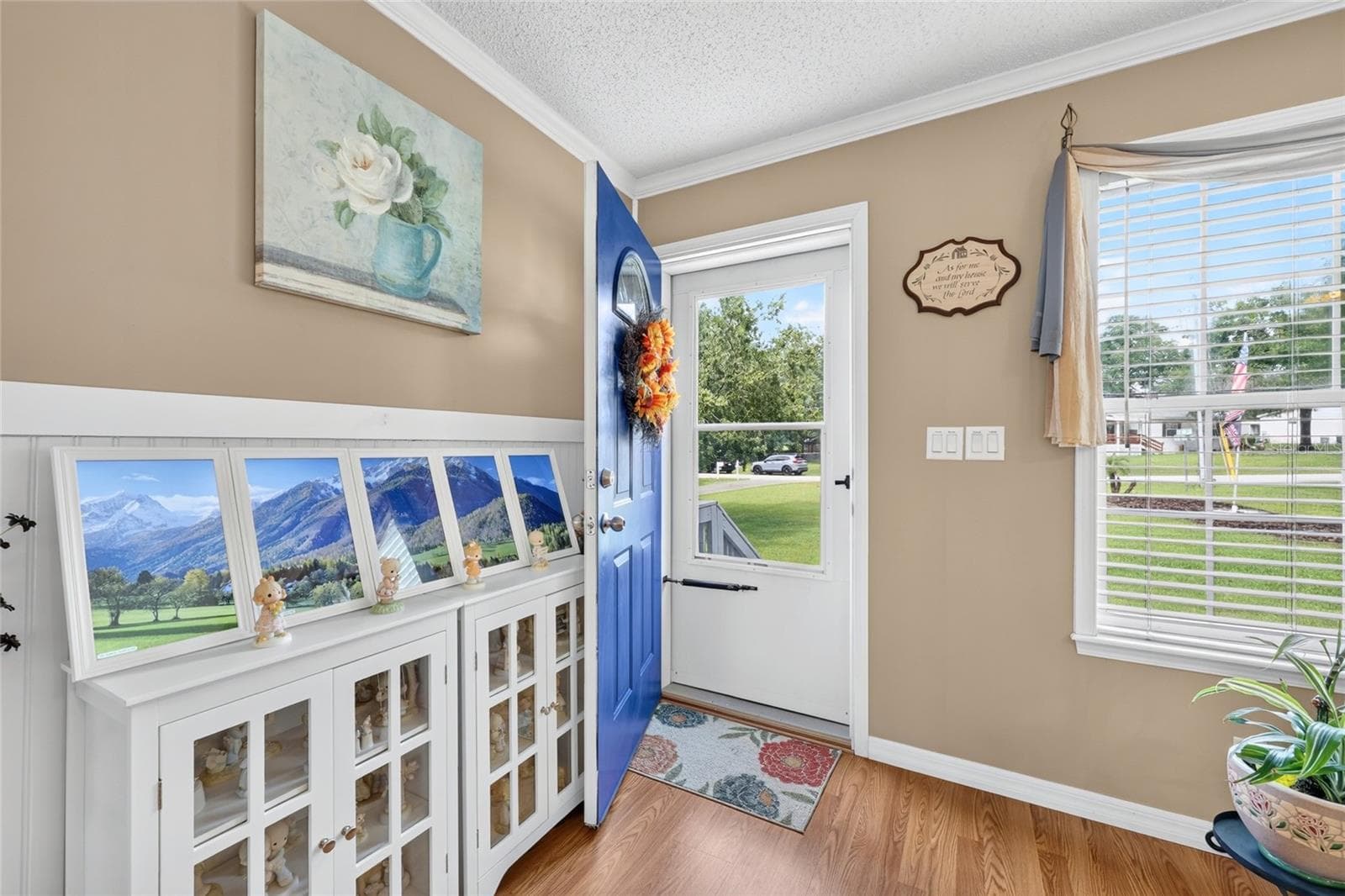 Front entryway with storm door - 12647 SE 102ND AVE, BELLEVIEW