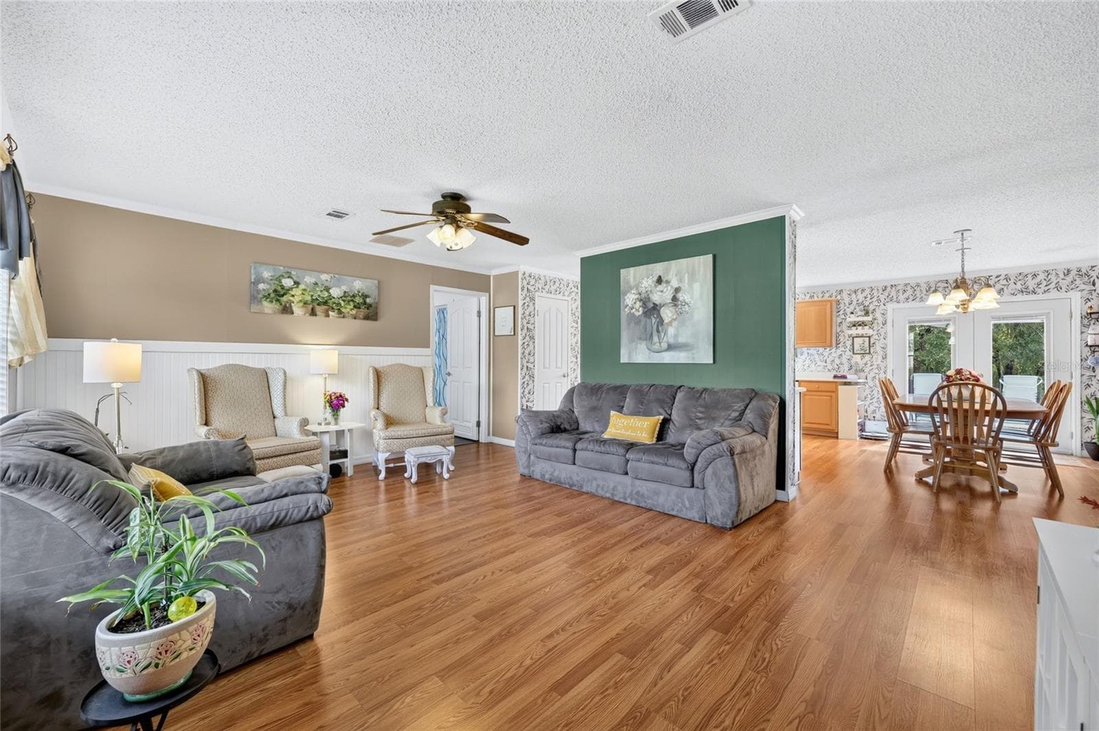 Living room/dining room - 12647 SE 102ND AVE, BELLEVIEW