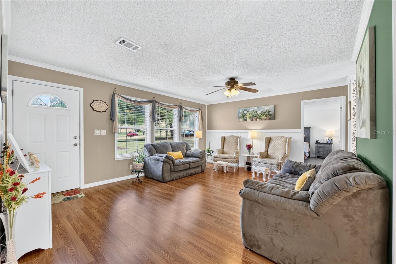 Living room - 12647 SE 102ND AVE, BELLEVIEW