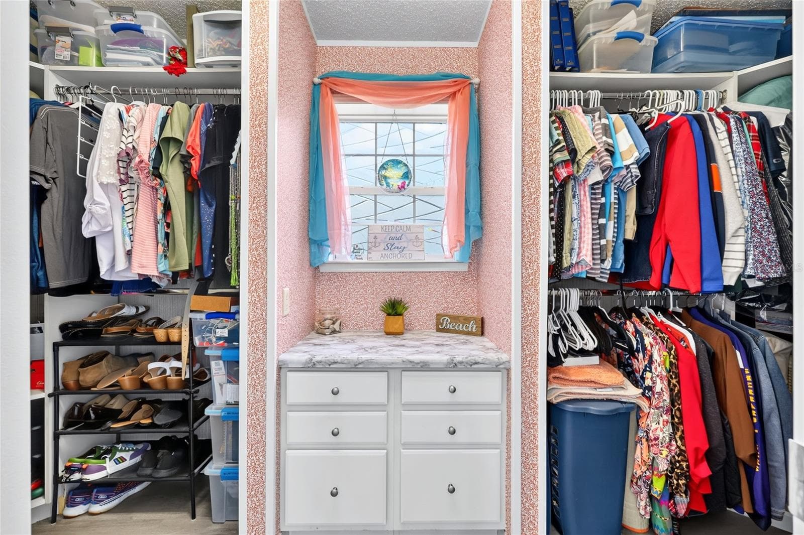 Master walk-in closet - 12647 SE 102ND AVE, BELLEVIEW