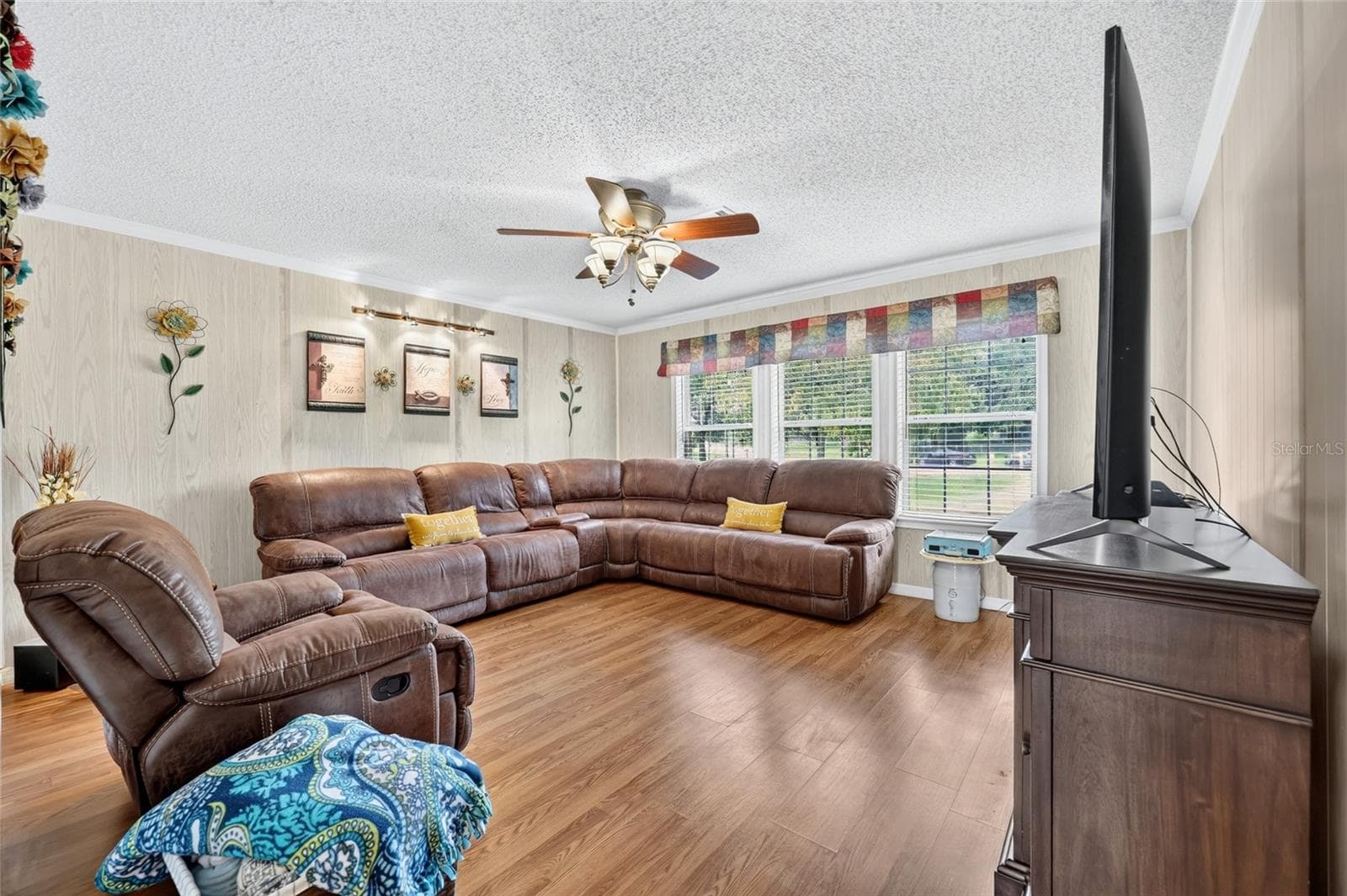 Family room - 12647 SE 102ND AVE, BELLEVIEW