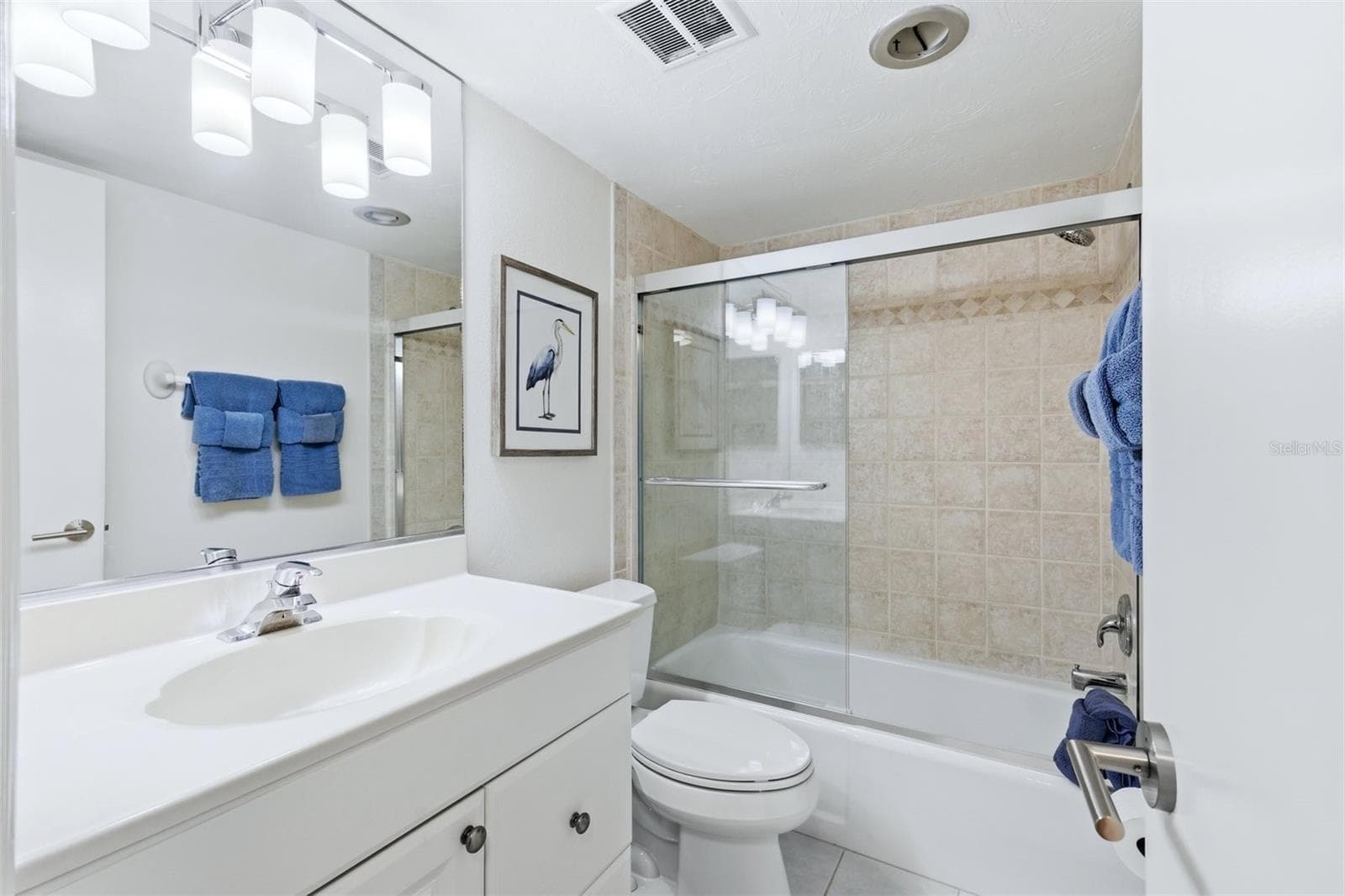 Guest bathroom - 5655 GULF OF MEXICO DR #A107, LONGBOAT KEY